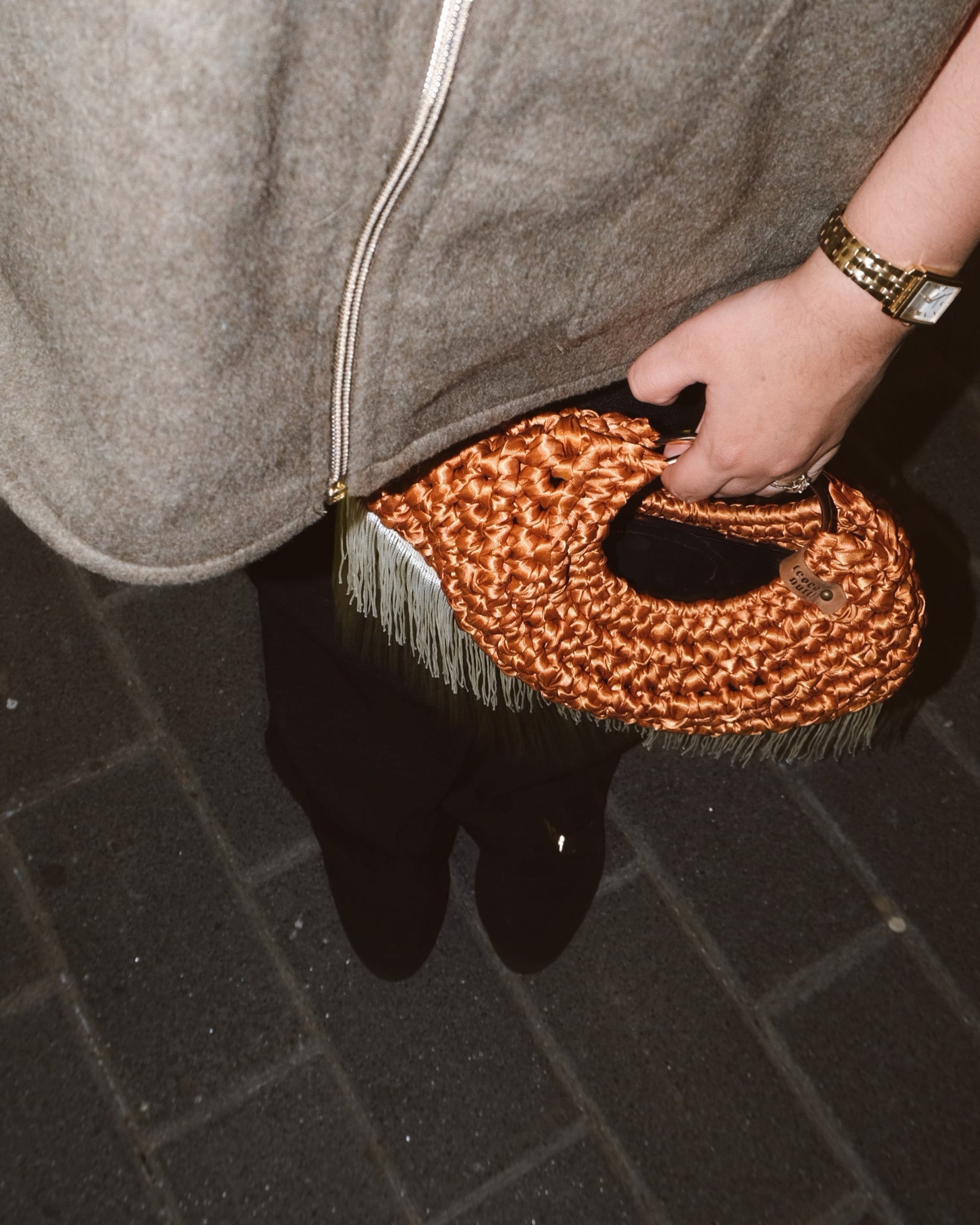 color: pumpkin
